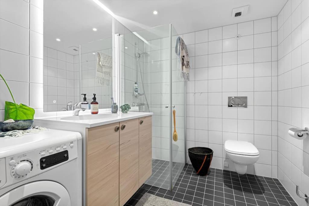 Luxury 2-bedroom With Seaview In Center Appartamento